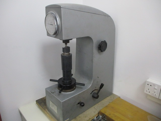سختی سنج