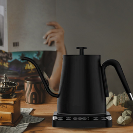 کتری برقی هوشمند دیجیتال مشکی 1350 وات بر روی کتری قهوه کنترل دمای چای قهوه کتری برقی یقه غاز
